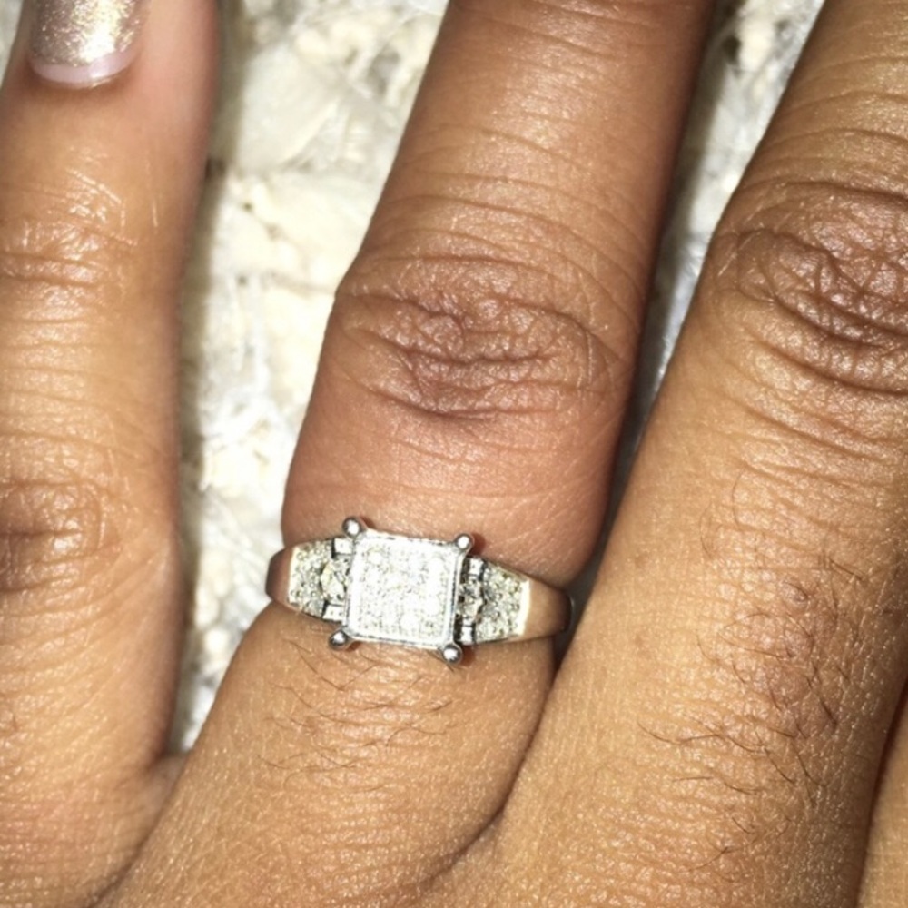 Sterling Silver Diamond Ring 💍